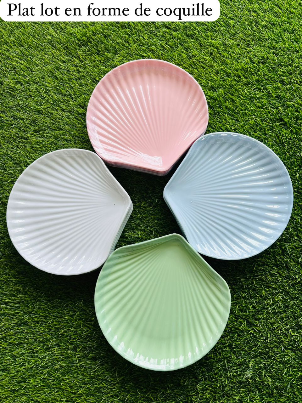 Plat en forme de coquilles